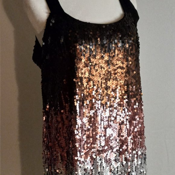 AIDEN - SEQUIN DRESS - GOLD/SILVER - MEDIUM (NWT) - Picture 1 of 2